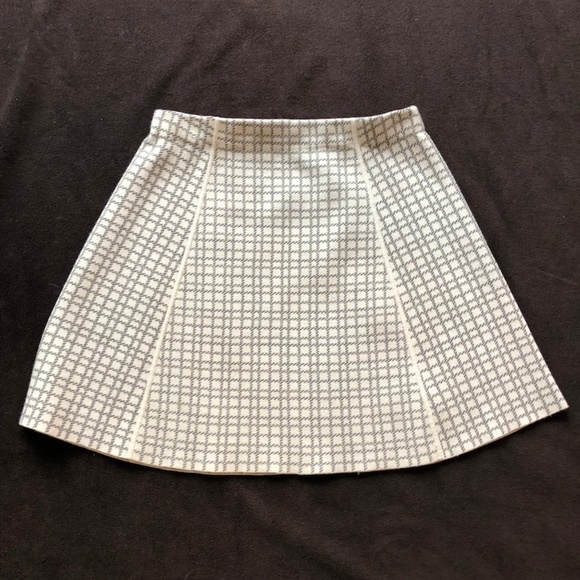 NWOT Theory White and Grey Grid Pattern Knit Skirt - Picture 2 of 2